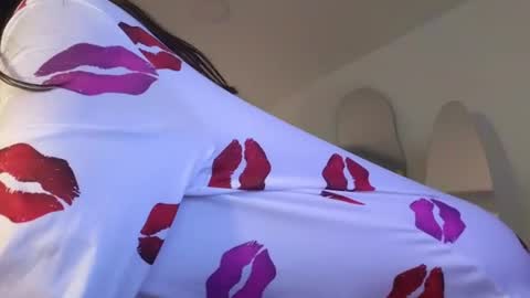 Snapshot of azaleia_ chatting on 06.21.26 azaleia_ online show from 06.21.26