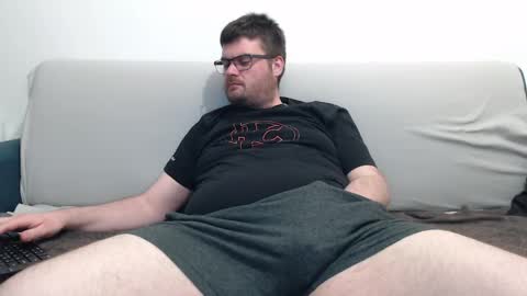 Snapshot of azer912 chatting on 04.17.26 Azer online show from 04.17.26