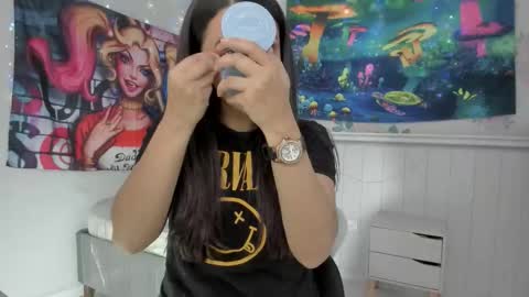 Azucena R online show from 12.05.25