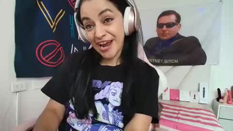 Snapshot of azucenaxxxgp chatting on 04.25.26 Azucena R online show from 04.25.26