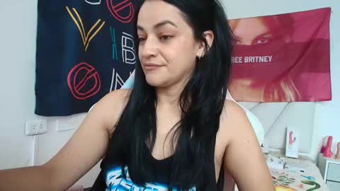 Snapshot of azucenaxxxgp chatting on 04.28.26 Azucena R online show from 04.28.26