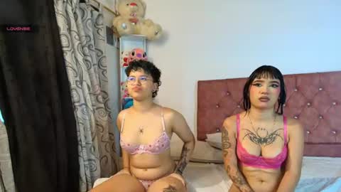 Snapshot of azul_honey chatting on 07.19.26 HONEY AZUL online show from 07.19.26