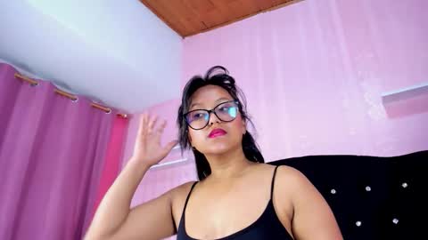Snapshot of azul_moon chatting on 11.12.25 azul_moon online show from 11.12.25