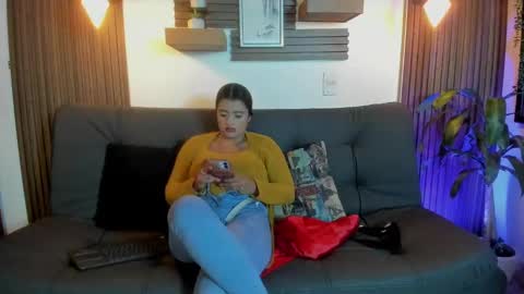 Azuraby online show from 10.04.25