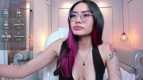 Azura online show from 03.03.25