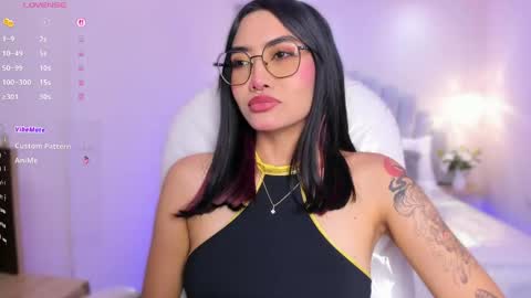 Snapshot of azurakindong chatting on 05.08.26 Azura online show from 05.08.26