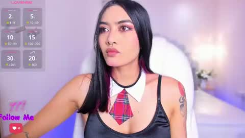 Snapshot of azurakindong chatting on 06.18.26 Azura online show from 06.18.26
