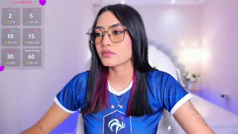 Snapshot of azurakindong chatting on 06.22.26 Azura online show from 06.22.26