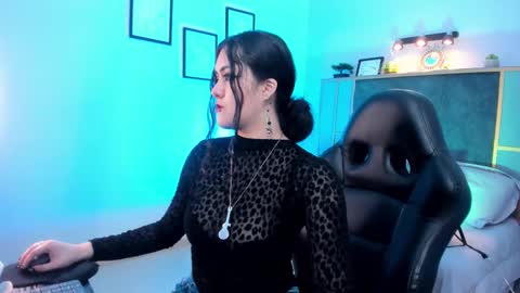 Azurra  online show from 01.05.26