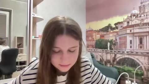 Snapshot of azzieheberly chatting on 06.20.26 Niki online show from 06.20.26