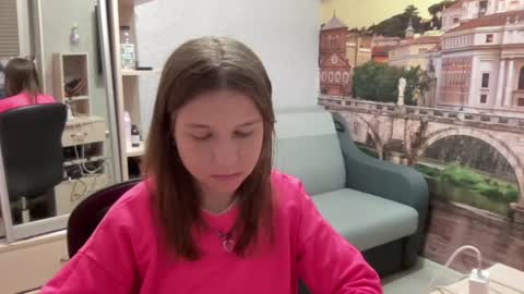 Snapshot of azzieheberly chatting on 06.21.26 Niki online show from 06.21.26