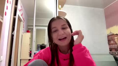 Snapshot of azzieheberly chatting on 07.12.26 Niki online show from 07.12.26