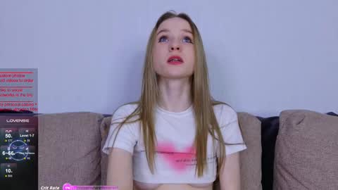 b4by_emilia online show from 11.10.25