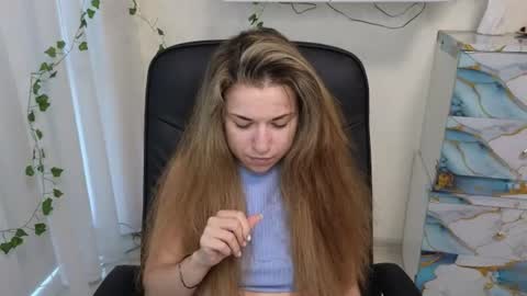 Snapshot of babby_anyaa chatting on 06.19.26 Anya online show from 06.19.26