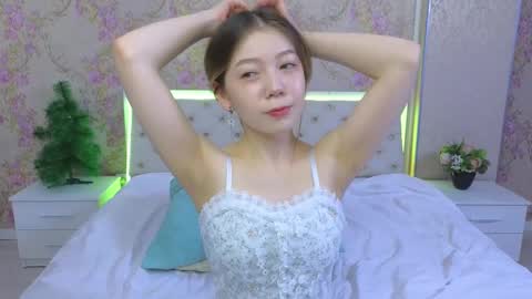 Snapshot of babby_rabbit_ chatting on 12.17.24 Cute Raby online show from 12.17.24