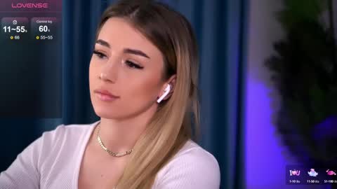 Snapshot of babbyaisha chatting on 02.22.25 Inna online show from 02.22.25