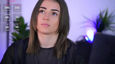 Snapshot of babbyaisha chatting on 10.15.25 Inna online show from 10.15.25