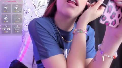 Queen B online show from 11.22.25