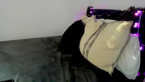 BabieLynn online show from 12.17.25