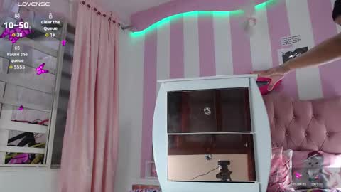 Snapshot of baby_candy22 chatting on 11.14.25 zaleya online show from 11.14.25