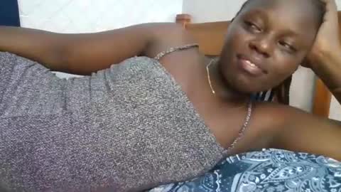 Snapshot of baby_cool430496 chatting on 02.19.25 baby cool online show from 02.19.25