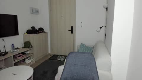 Snapshot of baby_for_daddy18 chatting on 02.09.25 Call me baby real name Eva online show from 02.09.25