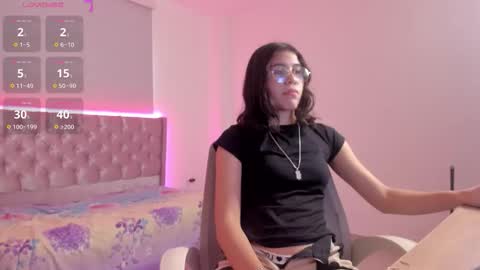 baby_glow01 online show from 10.11.25