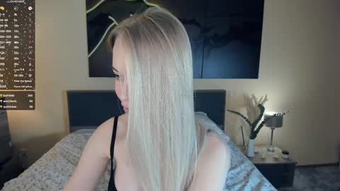 Emily online show from 03.10.25