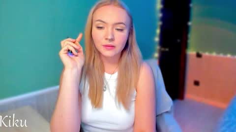 Snapshot of baby_kiku chatting on 11.13.25 Heyy Im Kikuuu Im so energetic Catch my vibe online show from 11.13.25