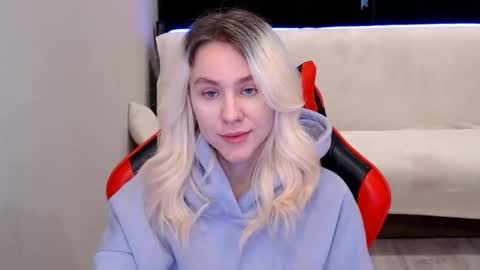 baby_kitte online show from 12.10.24