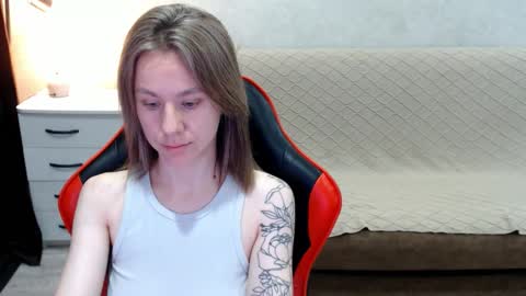 baby_kitte online show from 10.13.25