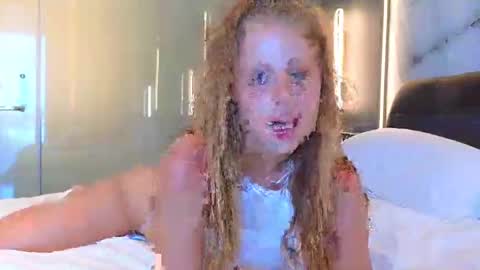 Snapshot of baby_leen chatting on 12.27.24 Sharleen online show from 12.27.24