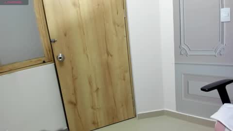 Snapshot of babyabril18 chatting on 03.07.25 Karla online show from 03.07.25