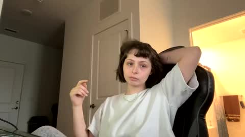 Snapshot of babyblue0194 chatting on 02.10.25 babybray online show from 02.10.25