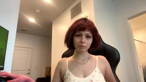 Snapshot of babyblue0194 chatting on 02.14.25 babybray online show from 02.14.25