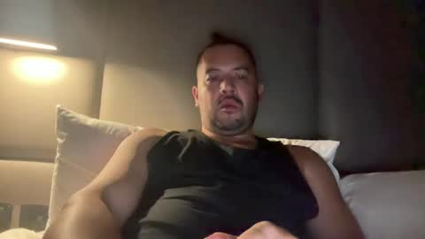 Snapshot of babychinoo chatting on 02.01.25 bcin online show from 02.01.25