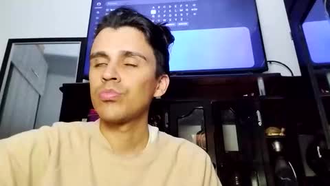 Dani  online show from 11.05.25