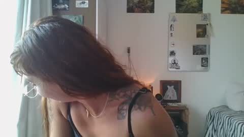 Snapshot of babydemon6 chatting on 12.24.24 babydemon6 online show from 12.24.24