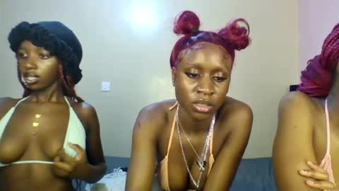 Snapshot of babydoll_230 chatting on 06.13.26 Babydoll 230 online show from 06.13.26
