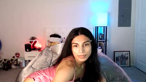 Snapshot of babyempathy chatting on 02.20.25 akira online show from 02.20.25