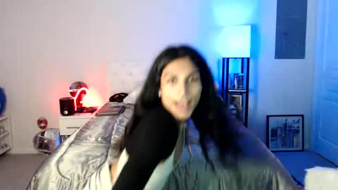 Snapshot of babyempathy chatting on 02.22.25 akira online show from 02.22.25