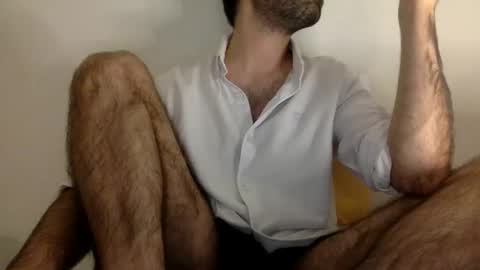 Snapshot of babyhardy chatting on 10.18.25 Tom A.    online show from 10.18.25
