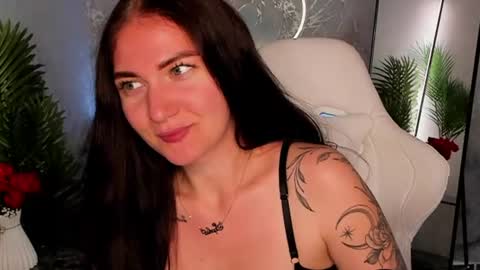 Snapshot of babyisperfect chatting on 06.22.26 Sophia online show from 06.22.26