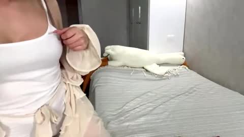 Kate  online show from 09.25.25