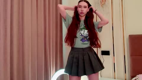 Snapshot of babylisabrown chatting on 05.14.26 Annie online show from 05.14.26