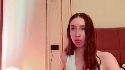 Snapshot of babylisabrown chatting on 05.16.26 Annie online show from 05.16.26