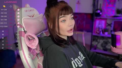 Nika online show from 12.13.24