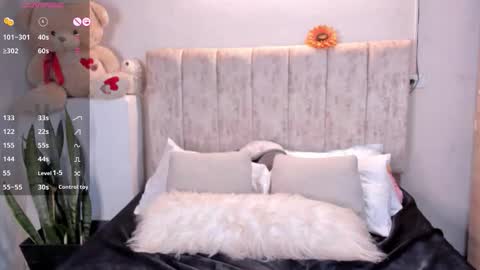 sophie online show from 11.11.25