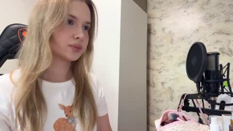 Snapshot of backstage_couple chatting on 07.18.26 backstage_couple online show from 07.18.26
