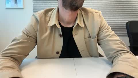 Snapshot of backtoureon chatting on 04.24.26 backtoureon online show from 04.24.26